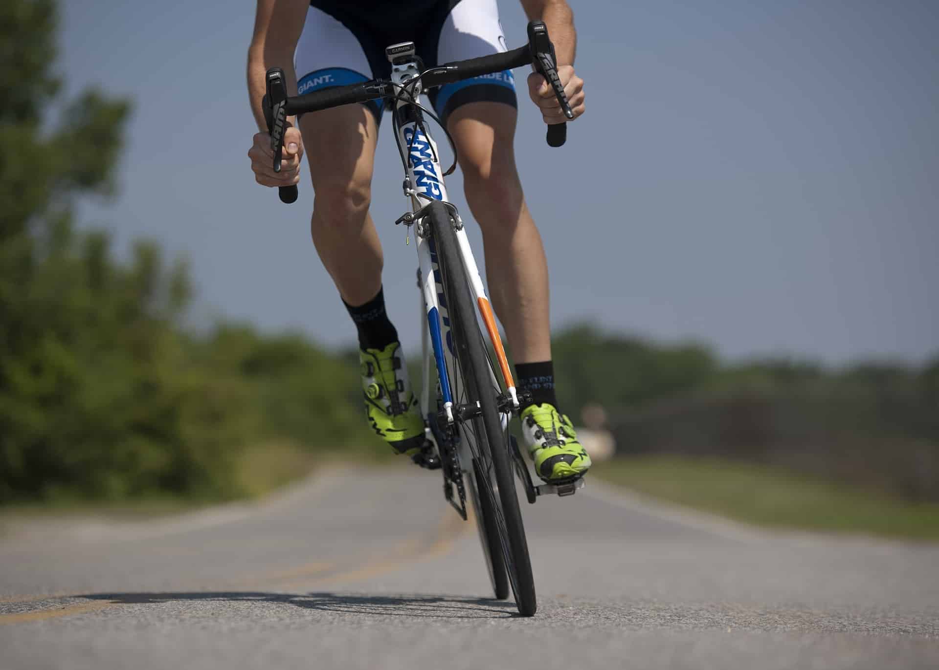 Is Cycling Good Or Bad For Your Knees? Know The Answer ...