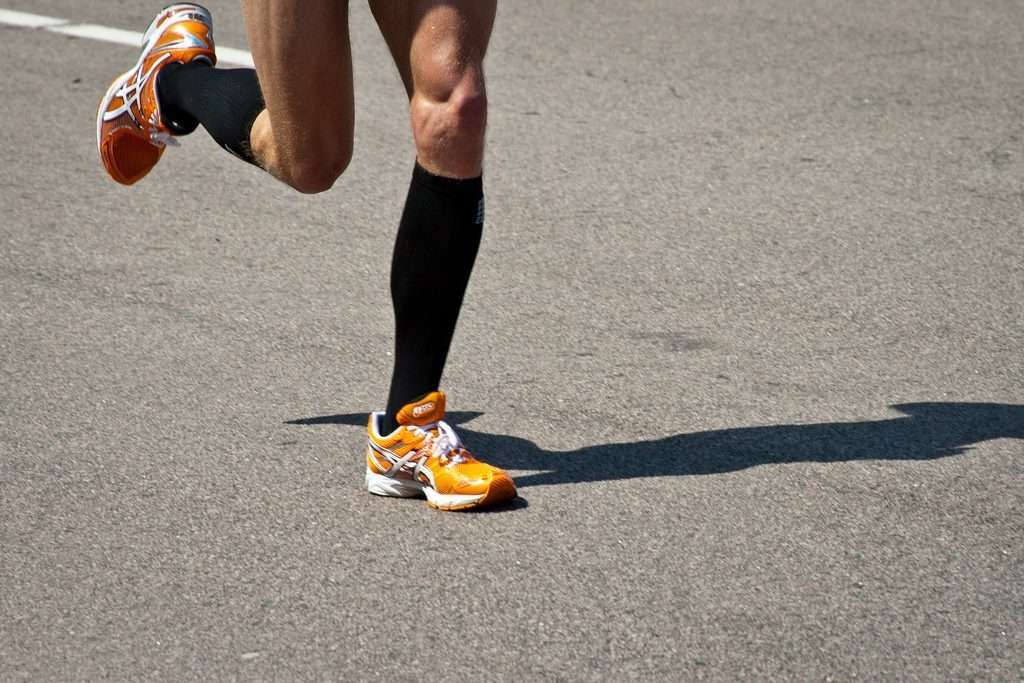 Knees Hurt After Running? How to Run Without Ruining Your ...