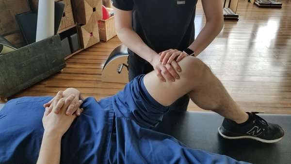 Massage Therapy for Sports Injuries: Knee Pain