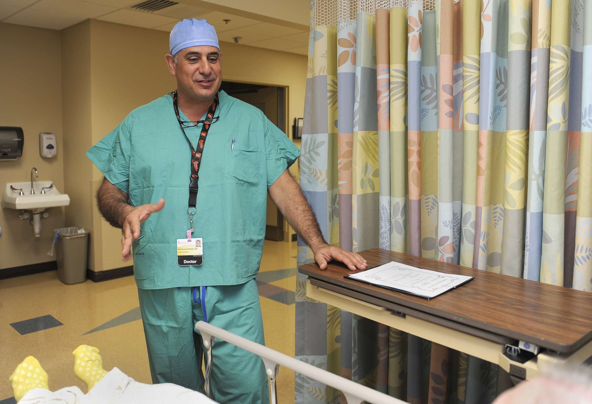 More doctors accepting simultaneous knee surgeries