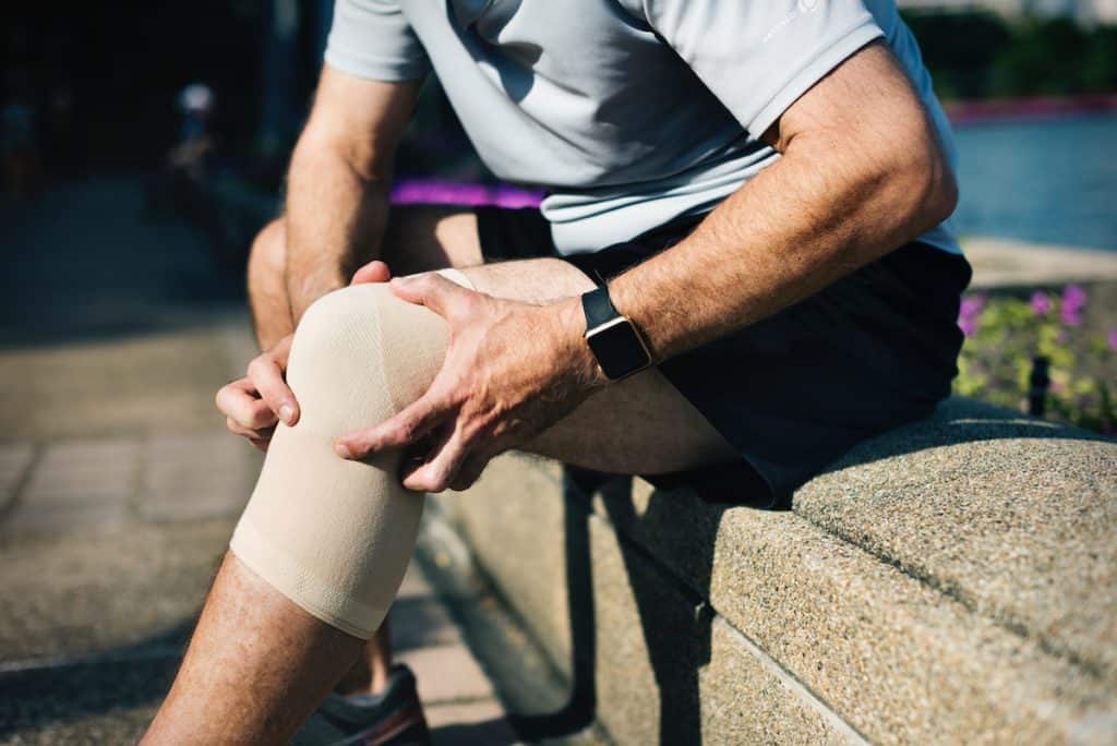 Using RICE Treatment to Help Knee Pain