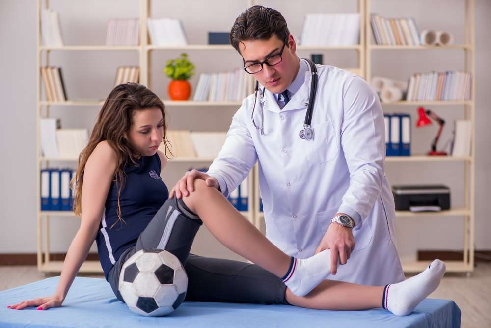 When should I see a knee doctor in Gaithersburg MD?
