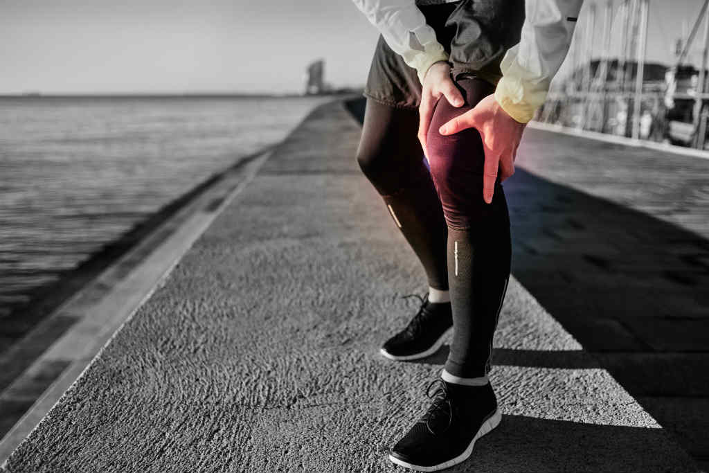 Why Does My Knee Feel Tight? Potential Causes Of Knee ...